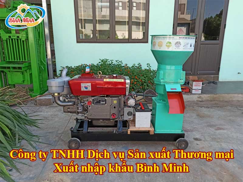 máy ép cám viên đầu nổ