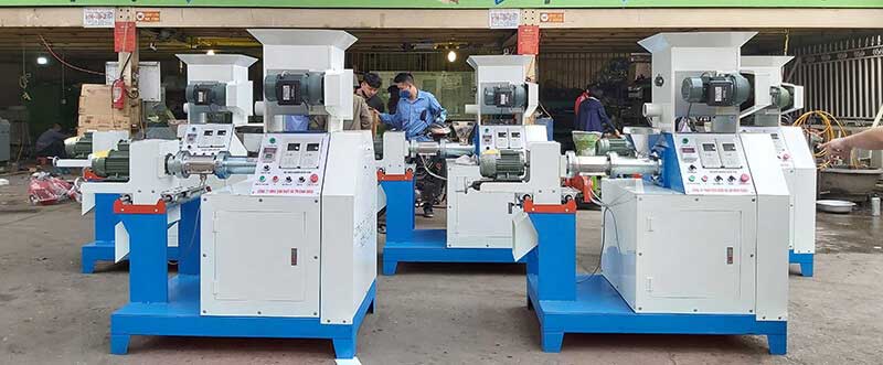 may-dun-vien-thuc-an-chan-nuoi