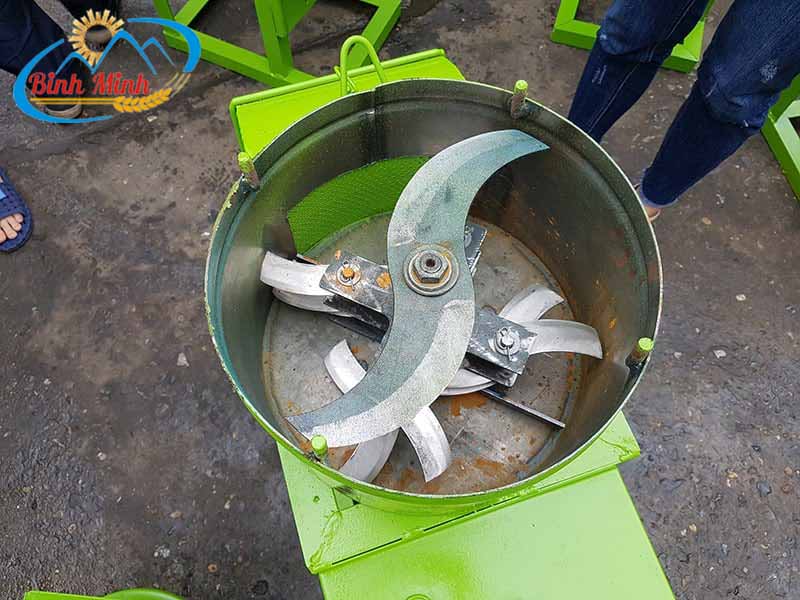 Buồng làm việc máy băm nghiền đa năng