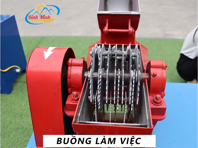 Buồng làm việc máy nghiền B12 buông thẳng