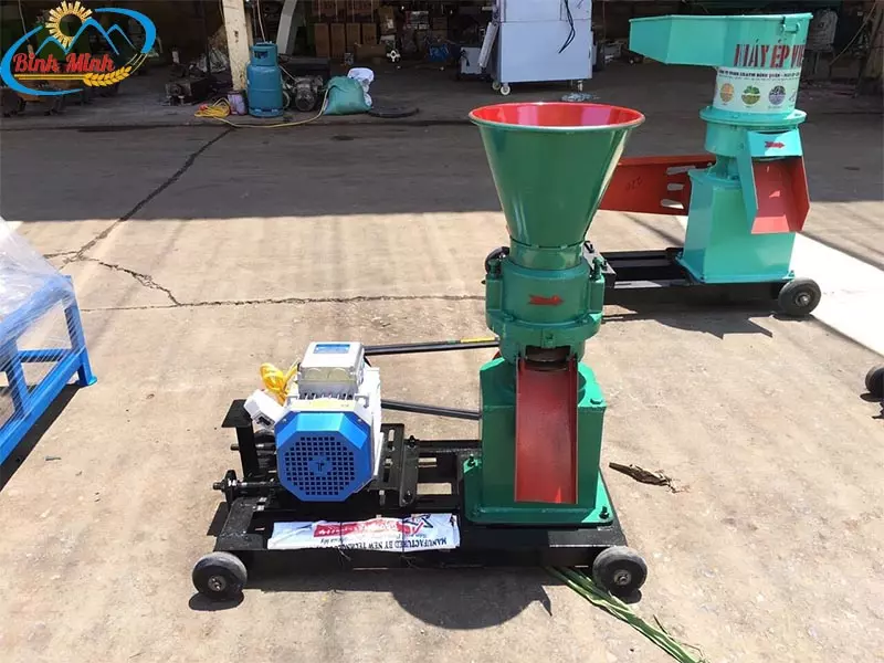 Máy ép cám viên 3