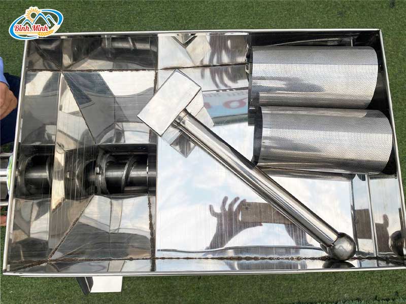 bộ phận máy ép nước cốt dừa