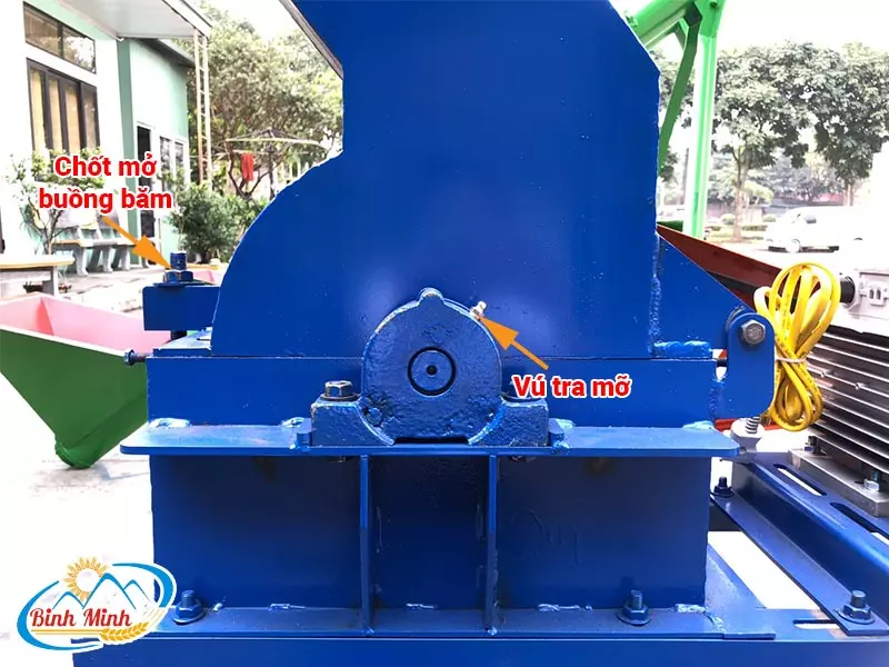 Chốt mở buồng băm và vú tra mỡ