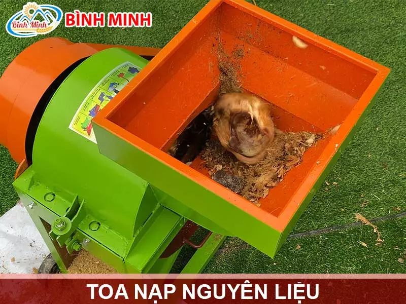 Toa-nap-nguyen-lieu-may-B300-dau-no