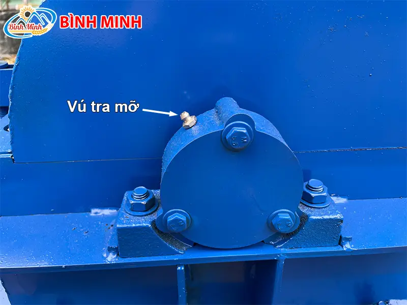 vu-tra-mo-may-bam-xo-dua-B250